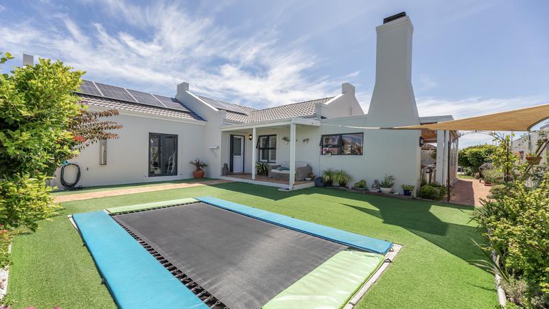 To Let 4 Bedroom Property for Rent in Sunningdale Western Cape